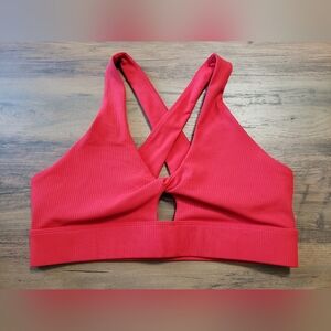 Fabletics Oasis Twist Medium Impact Sports Bra